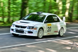 201207080179.jpg